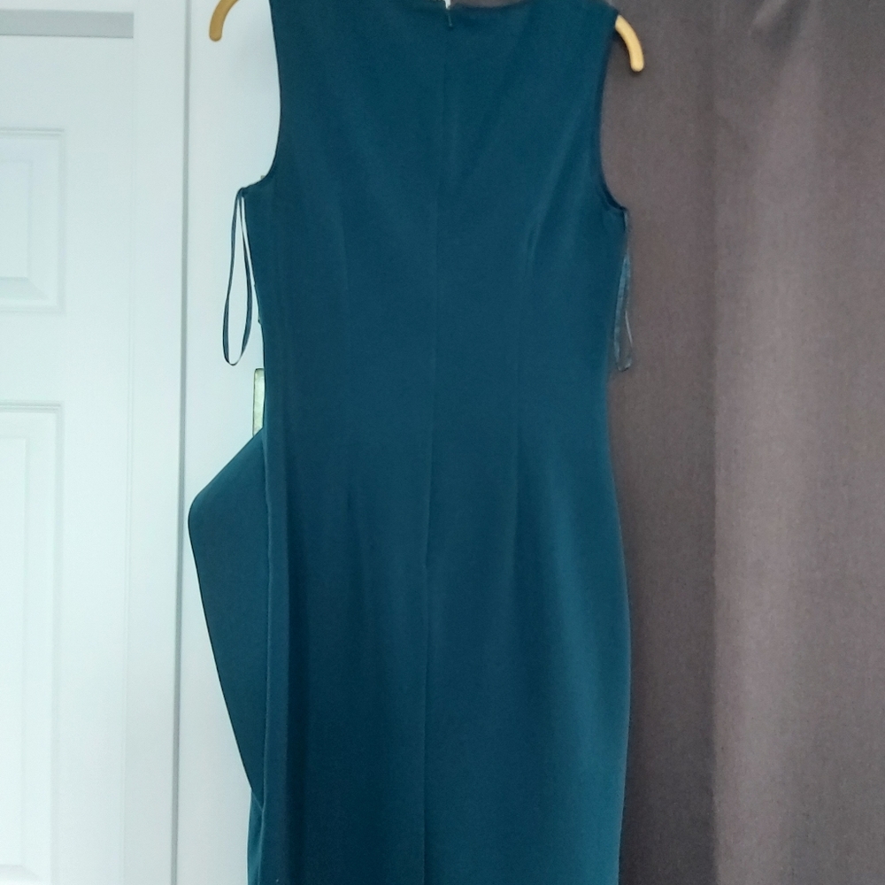 Dress - Picture 6 of 9